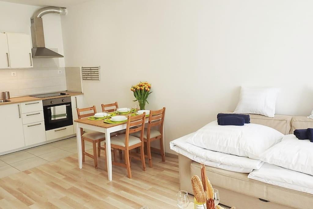 Lux Cordia Apartment With Free Parking Budapest Luaran gambar