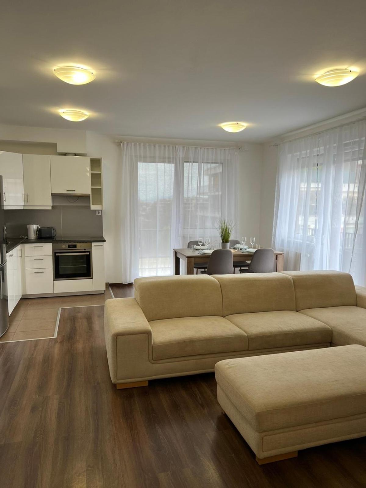 Lux Cordia Apartment With Free Parking Budapest Luaran gambar