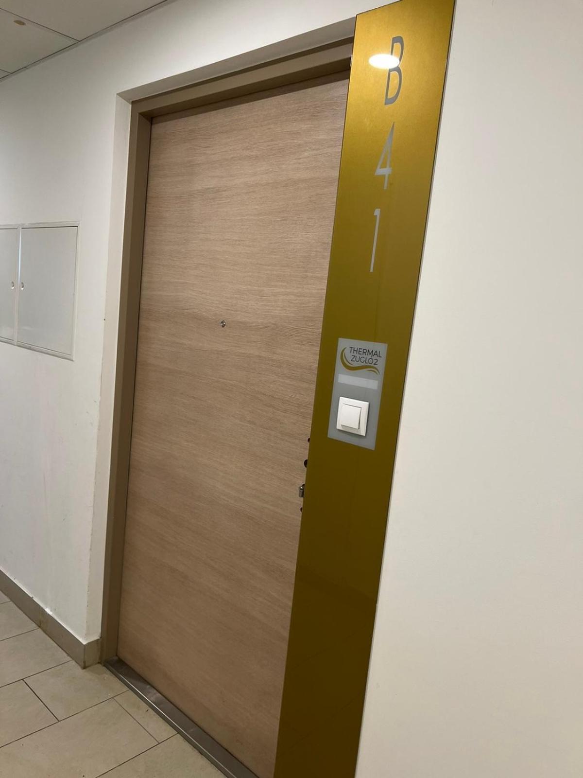 Lux Cordia Apartment With Free Parking Budapest Luaran gambar